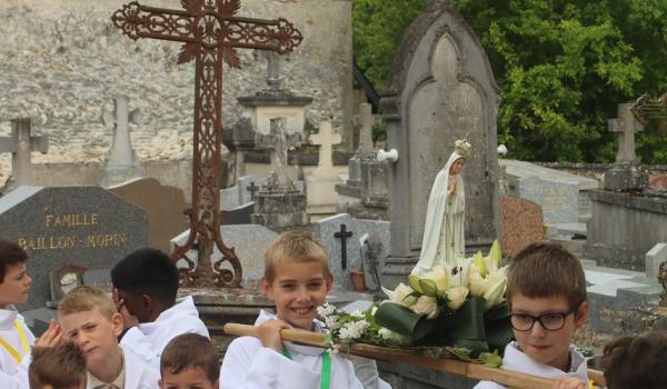 13 Mai 2018 Notre Dame De Fatima A L Honneur Groupement Paroissial Catholique De Gazeran